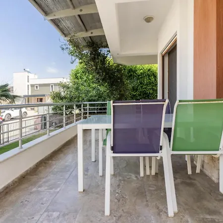 Comfortable With Garden In “urla Iskele” Urla
