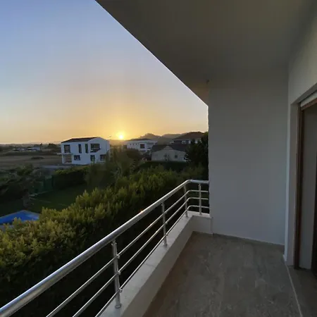 Comfortable With Garden In “urla Iskele” Urla