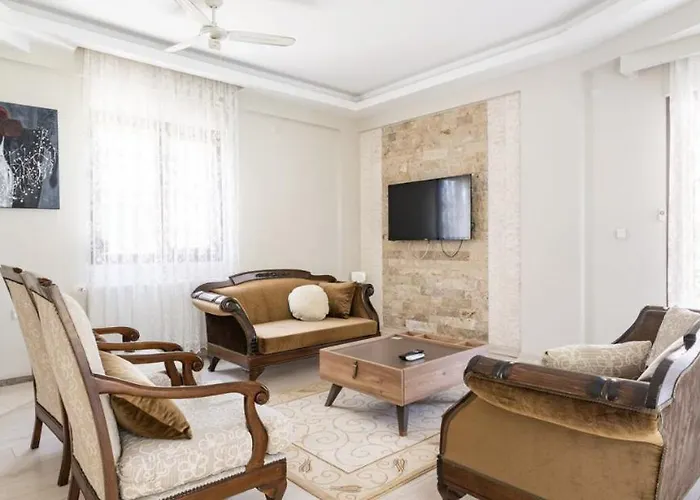 Vilă Comfortable With Garden In “urla Iskele” Urla