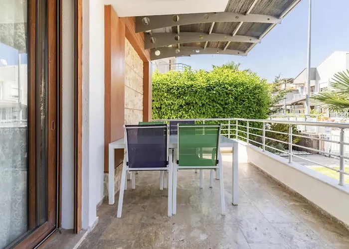 Vilă Comfortable With Garden In “urla Iskele” Urla