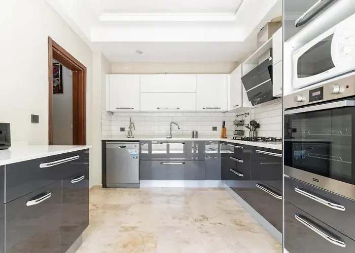 Comfortable With Garden In “urla Iskele” Urla